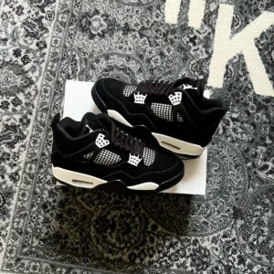 NIKE JORDAN RETRO 4 OREO