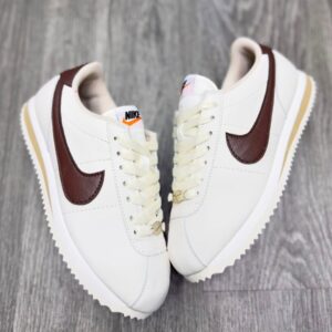 NIKE CORTEZ