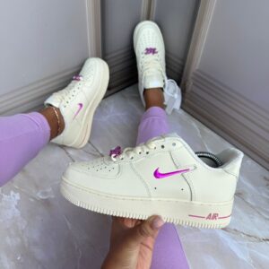 NIKE AIR FORCE 1