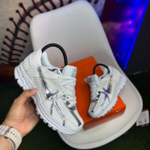 NIKE VOMERO